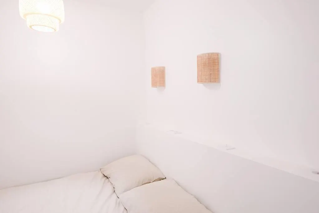 We Parisian The Marais Cozy Apartment *